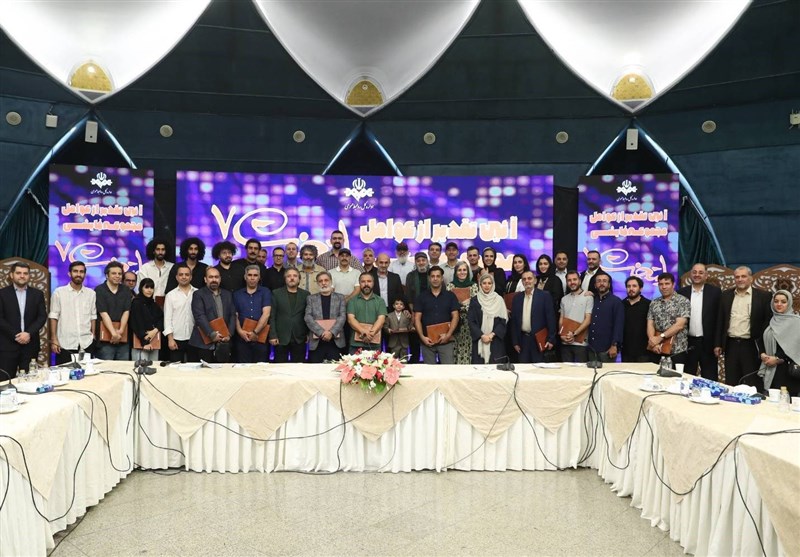 رئیس صداوسیما به ساخت «پایتخت 8» چراغ سبز نشان داد + عکس