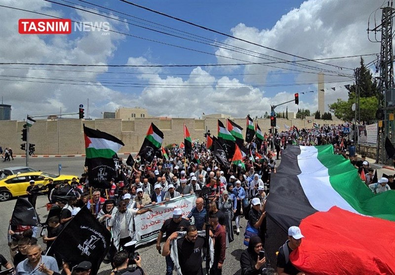 راهپیمایی مردم رام الله در هفتاد و هفتمین سالگرد روز نکبت