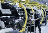 انتقاد خودروسازان از "استنادهای غیرقانونی" وزارت صمت در اصلاح قیمت خودرو