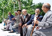 12 درصد جمعیت کشور سالمند هستند/ ایران سال 1410 وارد نقطه عطف جمعیتی می‌شود