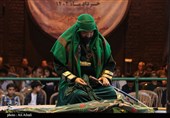 ذوالفقار خوانی شبیه حضرت عباس (ع) در سوگواره تعزیه ده‌زیار