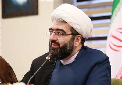 واکنش معاون نهاد رهبری به اخراج یک کارمند دانشگاهی به دلیل پیگیری پوشش