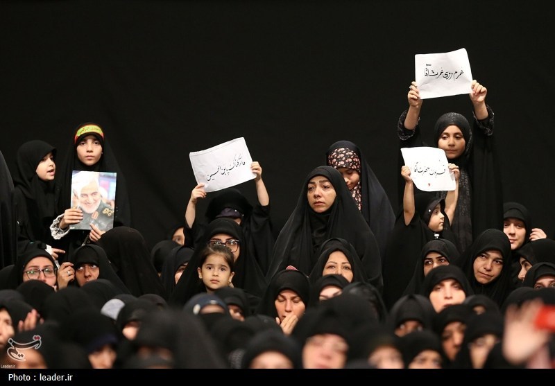 مراسم عزادارای شب عاشورای حسینی(ع) در حسینیه امام خمینی(ره) با حضور رهبر معظم انقلاب