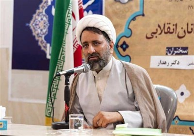 رهدار: جای تحلیل‌های الهیاتی از جنگ خالی است