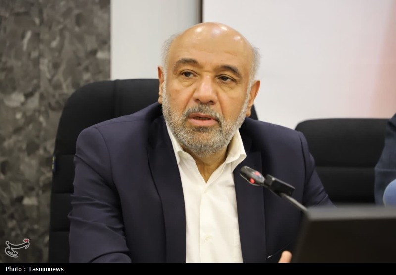 وزیر کار در نامه‌ای به رهبر انقلاب: با تمام توان برای تحقق فرامین چهارگانه تلاش می‌کنیم