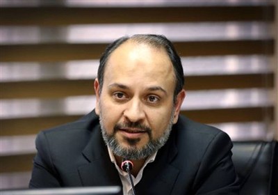 نسلی که در شرایط فعلی تربیت می‌شود هویت ایرانی-اسلامی بیشتری دارد