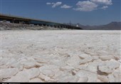 ذاکر: با خشک شدن دریاچه ارومیه مهاجرت هزاران نفر آغاز می‌شود