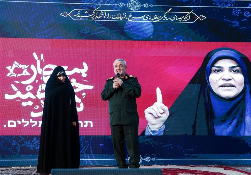 تقدیر از سحر امامی در اربعین شهید حاجی‌زاده