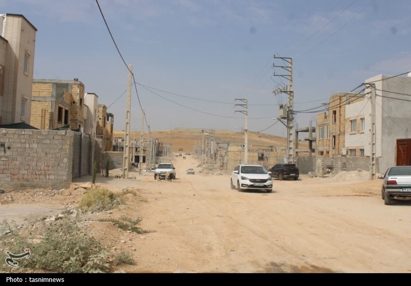 10 سال سکونت در مسکن مهر دهدشت: محرومیت از امکانات اولیه، فریاد ساکنان!