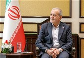 ببینید|پزشکیان از نمایشگاه نقاشی فرشته‌های میناب در دهلی‌نو بازدید کرد