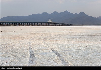 دریاچه ارومیه دست‌کم 14 سال تا احیا فاصله دارد