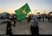 پیاده روی زائران اربعین حسینی در مسیر نجف به کربلا