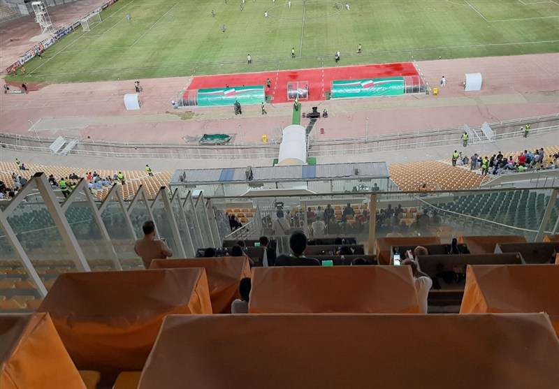 ورزشگاه تختی تهران , وزارت ورزش و جوانان , فوتبال , ورزشگاه‌های فوتبال ایران , 