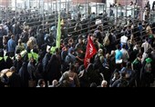 حضور پرشور زائران در مرز مهران؛ عبور 324 هزار نفر به سمت عتبات