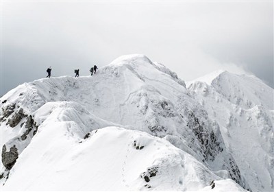 کوهنوردان از صعود به ارتفاعات کاشان خودداری کنند/رانندگان از ترددهای غیرضروری خودداری کنند