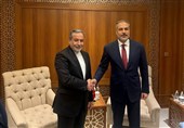 Araqchi, Fidan Discuss Hormuz Passage, Regional Developments