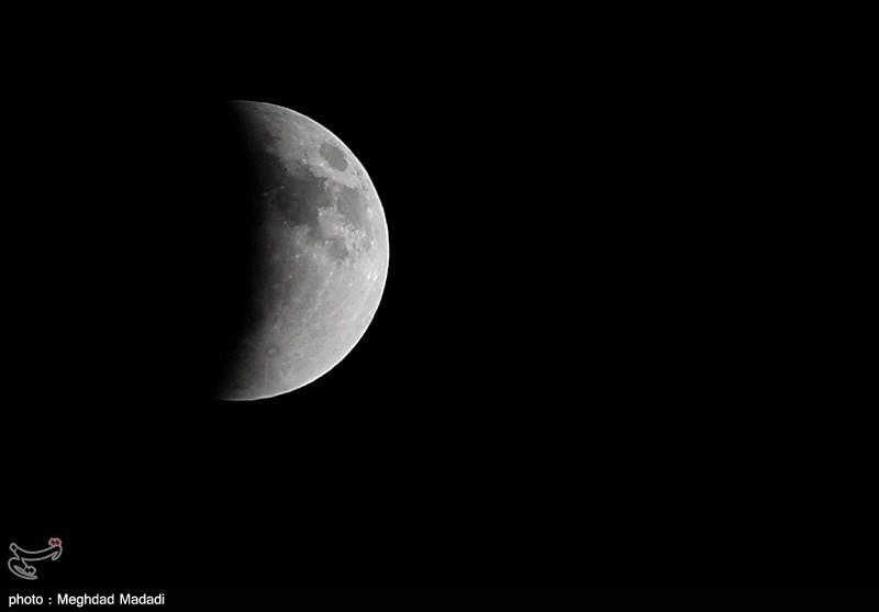 ماه‌گرفتگی در آسمان تهران