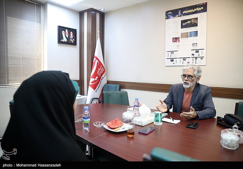 دفاع مقدس , هفته دفاع مقدس , ادبیات مقاومت , 