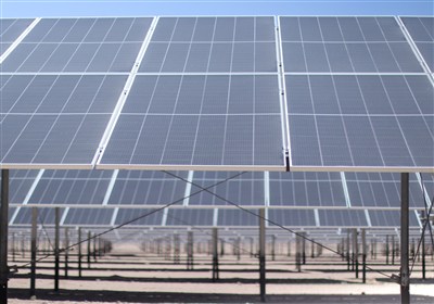 2 طرح نیروگاه خورشیدی در نطنز با حضور استاندار اصفهان افتتاح شد