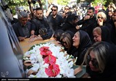 تشییع پیکر امید جهان