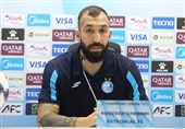 چشمی: بازیکن زیاد گرفته‌ایم اما حرف از قهرمانی زود است