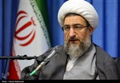 انتقاد امام جمعه تبریز از دوقطبی‌سازی‌های سیاسی