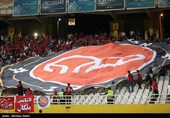 دیدار تیم های فوتبال سپاهان اصفهان و تراکتور تبریز