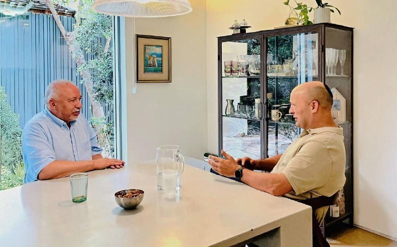 نفتالی بنت , بنیامین نتانیاهو , 