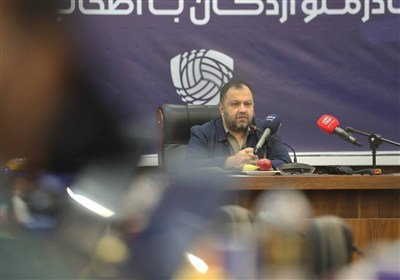 بابایی: اخباری صاحب‌خانه است و جدا نمی‌شود/ سپاهان به ما نامه بزند