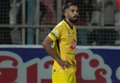 مرادی: فوتبالم را مدیون پیروز قربانی هستم/ در گل زدن بدشانسی می‌آورم