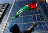 ببینید|برخورد پلیس برلین با جوانانی که پرچم فلسطین حمل می‌کنند