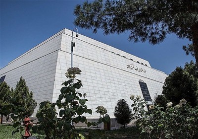 سفر به تاریخ ایران در موزه جنوب شرق؛ از معماری شگفت‌انگیز تا شاهکارهای سفالین شهر سوخته