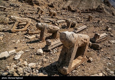 شیرهای سنگی ایذه