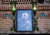 وداع هنرمندان با پیکر محمد کاسبی در حوزه هنری+عکس