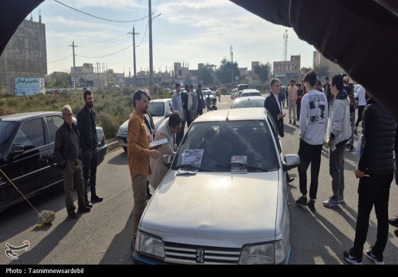 نخستین رالی خانوادگی پارس‌آباد با شعار "نه به تصادف" برگزار شد