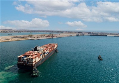 هجوم للعدو على رصيف ميناء بندر جارك؛ استشهاد شخص وتضرر 4 زوارق