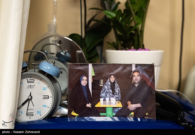 عیادت دختر شهید سلامی از دختر شهید هاشمی تبار