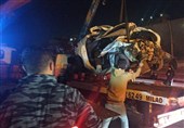 تصادف مرگبار پژو 206 در بزرگراه حکیم/ 2 جوان جان باختند