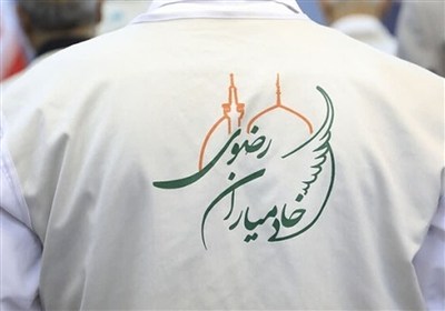 اجرای پویش "در عزای رهبر شهیدم" توسط خادمیاران رضوی آران و بیدگل