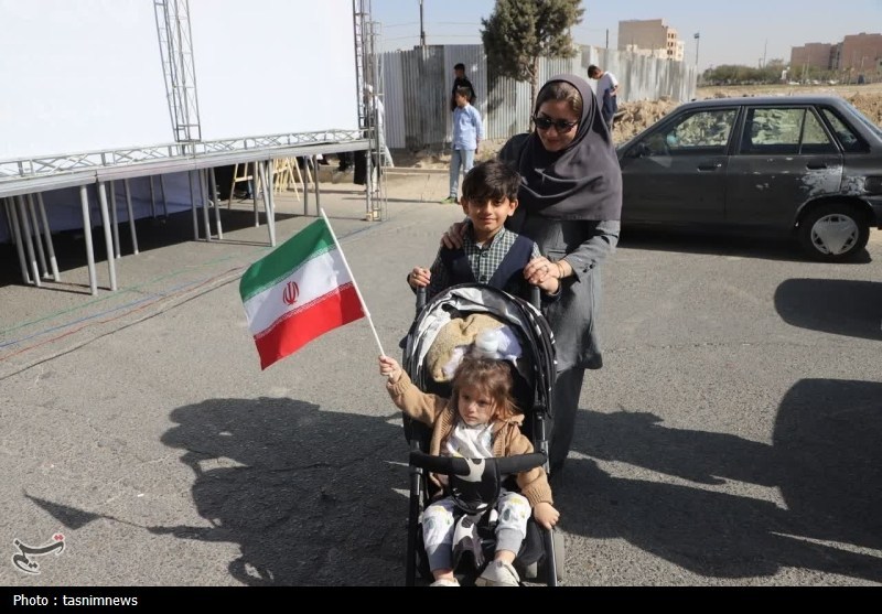 اخبار رباط کریم , راهپیمایی , یوم‌الله 13 آبان , دانش آموزان , اخبار بهارستان , 