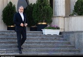 Araqchi Warns Americans of Economic Costs of War on Iran