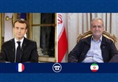 ماکرون یهاتف بزشکیان ویعلن سعیه لخلق اطار تفاوضی جدید بین الغرب وایران