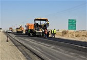 آسفالت‌ریزی 356 هزارتن در آزادراه قم-کاشان
