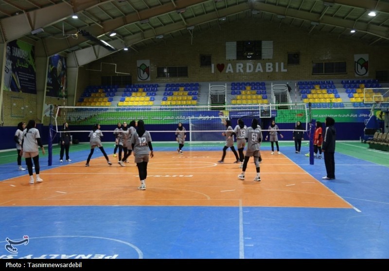 چهارمین اردوی انتخابی تیم ملی والیبال دختران زیر 15 سال به روایت تصویر