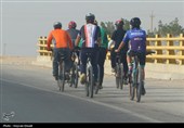 رکاب‌زنی 83 کیلومتری به مناسبت هفته کتاب در دشتستان
