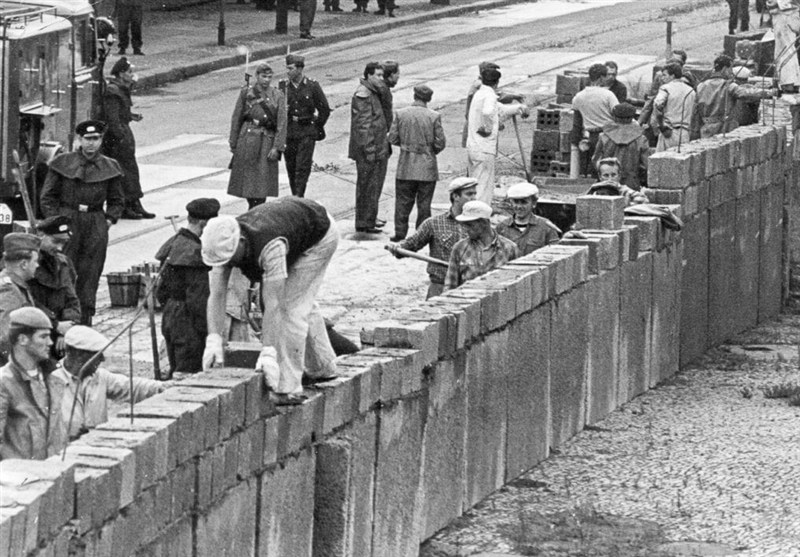 کشور آمریکا , افول آمریکا , مداخله‌های آمریکا در جهان , 