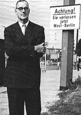 کشور آمریکا , افول آمریکا , مداخله‌های آمریکا در جهان , 