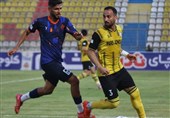 لیگ دسته اول فوتبال| باخت تیم رجب‌زاده به تیم 9 نفره/ اولین شکست نساجی ثبت شد