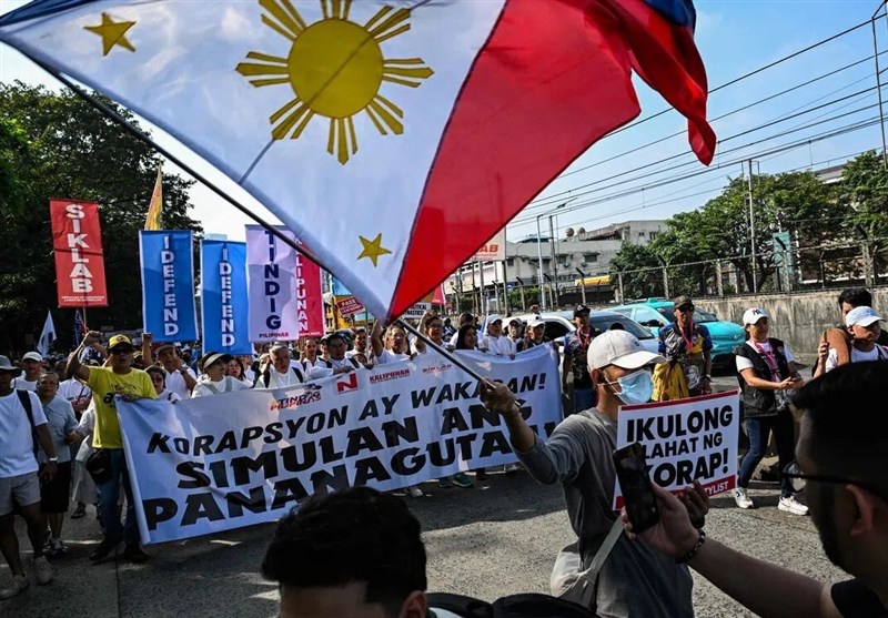 هزاران نفر در فیلیپین در اعتراض به فساد مالی دولت به خیابان‌ها آمدند