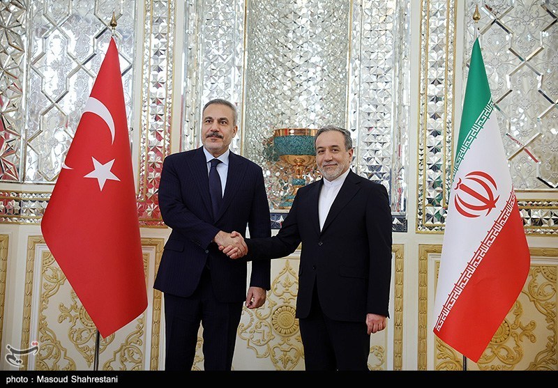 وزير الخارجية الإيراني يستقبل نظيره التركي